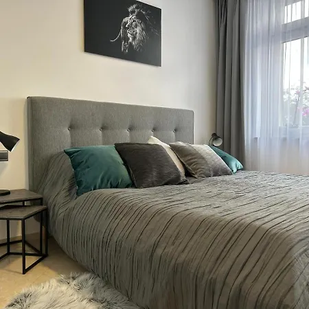 Leo Free Parking - President Palace Apartmán Bratislava