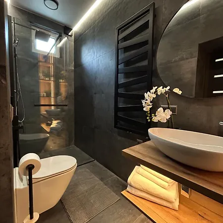 Leo Free Parking - President Palace Apartment Bratislava