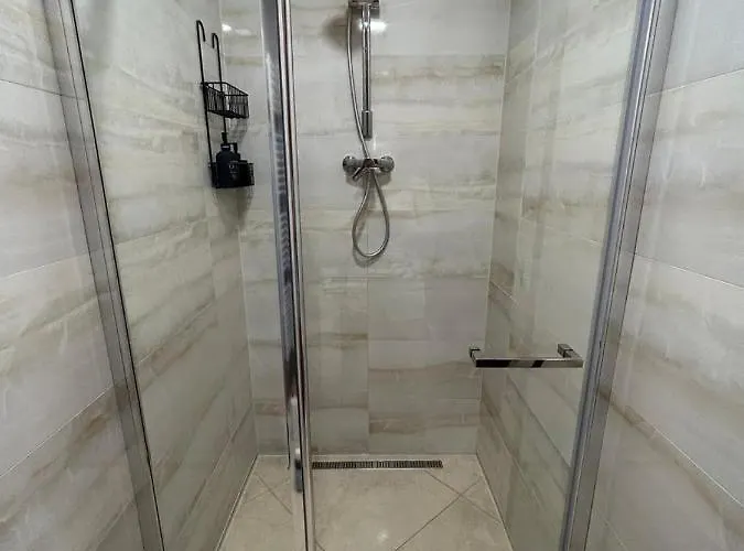 Leo Free Parking - President Palace Bratislava