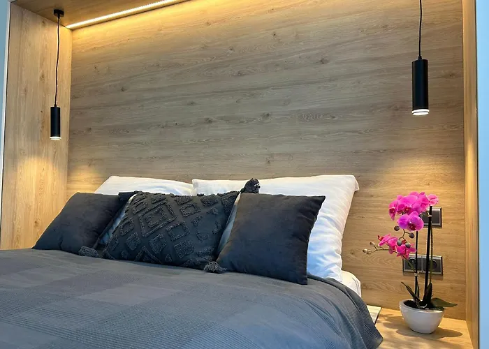 Leo Free Parking - President Palace *