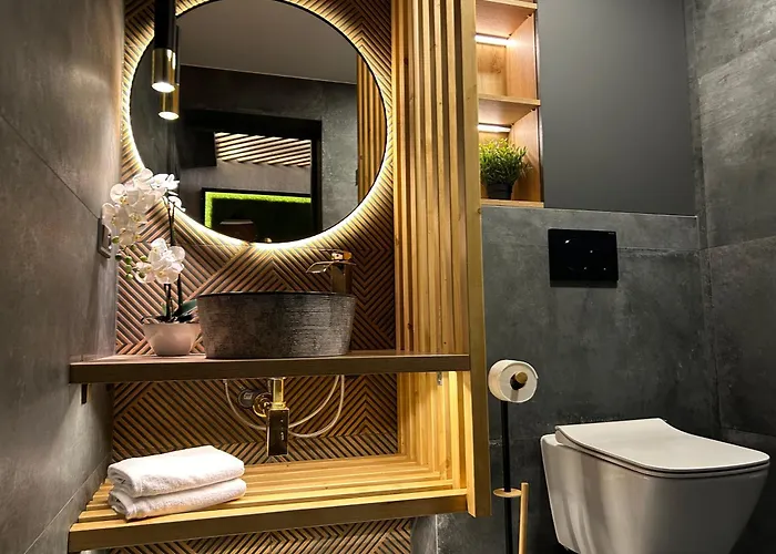 Leo Free Parking - President Palace *