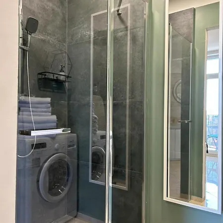 شقة Leo Free Parking - President Palace براتسيلافا