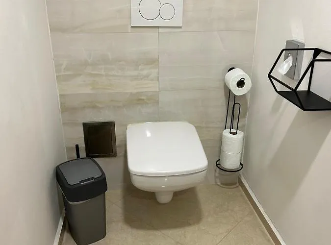 Leo Free Parking - President Palace Pressburg