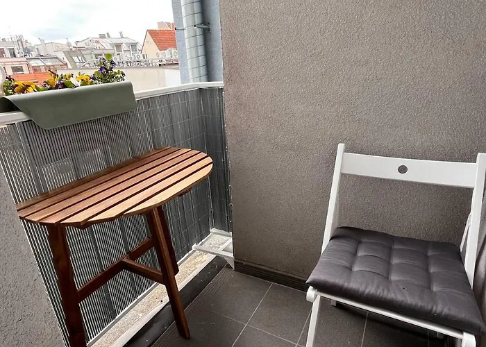 Leo Free Parking - President Palace *