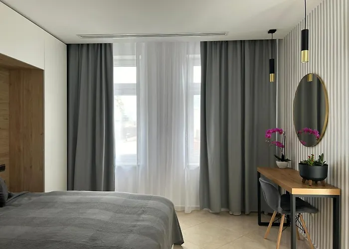 Leo Free Parking - President Palace Apartment *