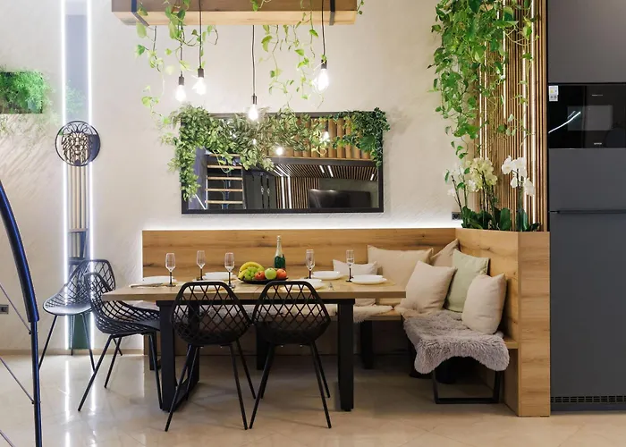 Leo Free Parking - President Palace * Pressburg